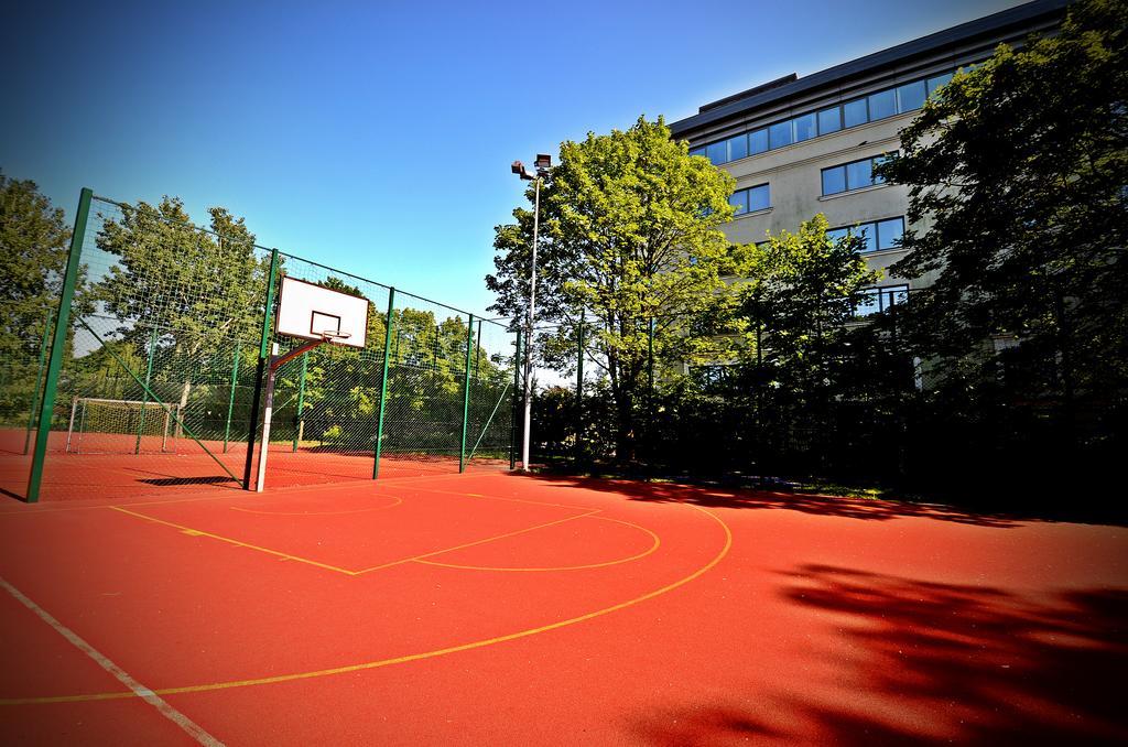 P&O Serviced Apartments Fabryczna Varsovia Exterior foto