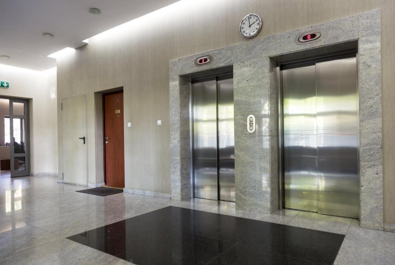 P&O Serviced Apartments Fabryczna Varsovia Exterior foto
