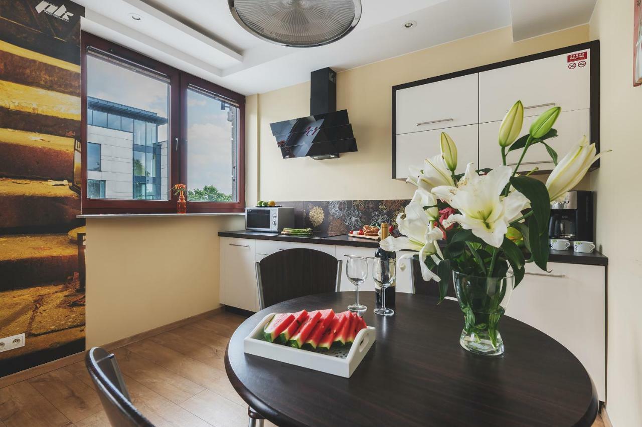 P&O Serviced Apartments Fabryczna Varsovia Exterior foto